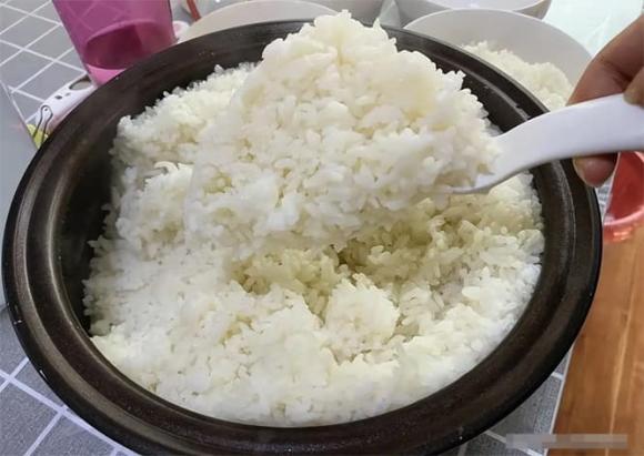 nấu cơm, giấm trắng, dầu dừa