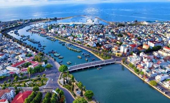 thanh long, “thủ phủ” thanh long, Bình Thuận, văn hóa Champa, ngọn hải đăng cổ nhất Đông Nam Á, sáp nhập