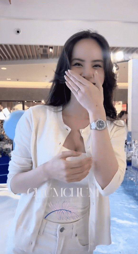 người mẫu Hương Liên, The Face, sao Việt