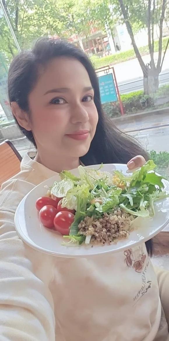diễn viên Việt Trinh, sao Việt