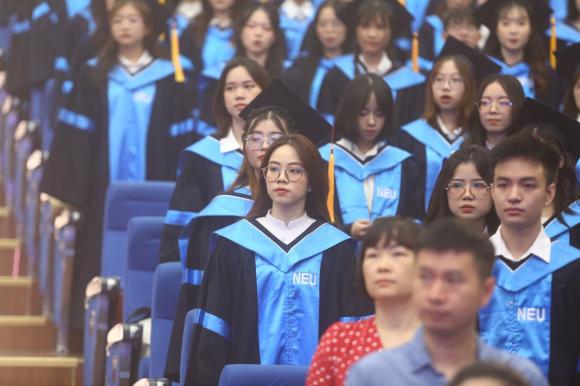 Trường Đại học Kinh tế Quốc dân, sinh viên, sinh viên thu nhập cao