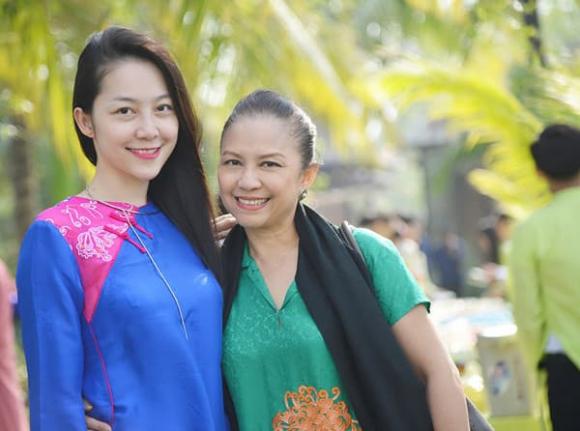Linh Nga, sao Việt, NSND Đoàn Vương Linh