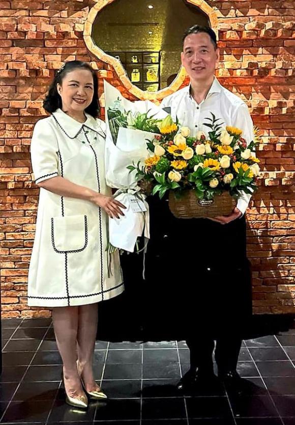 Linh Nga, sao Việt, NSND Đoàn Vương Linh