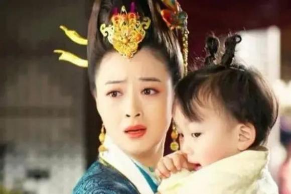 vú nuôi, hoàng hậu