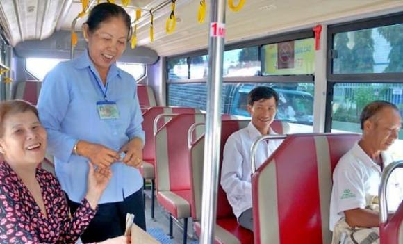 người cao tuổi, trẻ em không tự lên xuống xe, người khuyết tật vận động, khuyết tật thị giác