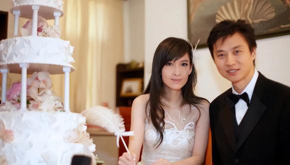 Châu Huệ Mẫn, Nghiêm Chấn