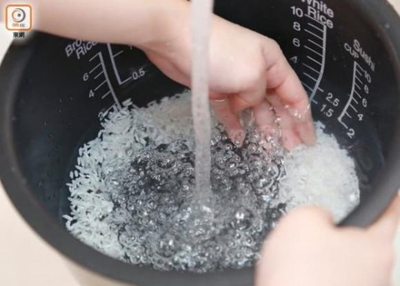 Vì sao không nên vo gạo trong ruột nồi cơm điện, nồi cơm điện, vo gạo