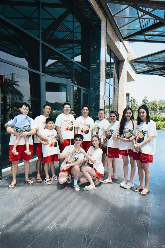 Xoài Non, Gil Lê, sao Việt 