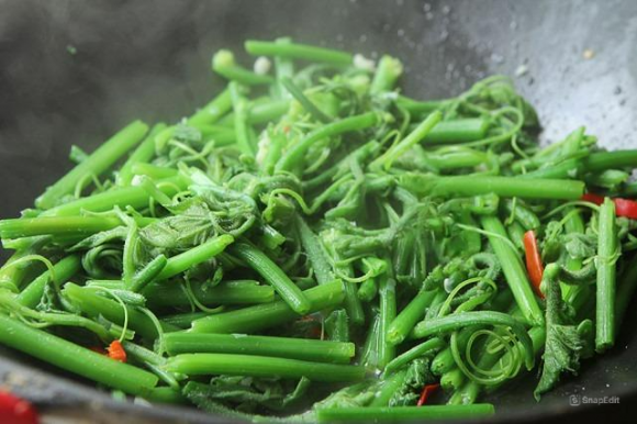 ngọn bí, rau ngọn bí, ngọn bí xào tỏi