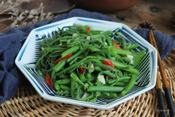 ngọn bí, rau ngọn bí, ngọn bí xào tỏi