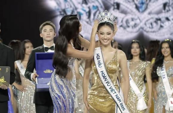 Miss Cosmo 2025, Nguyễn Phương Linh, Hoa hậu Hoàn vũ Việt Nam 2025