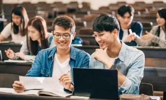 ngành học, đổi ngành, ngôn ngữ, kinh tế, thiết kế, sư phạm, công nghệ thông tin, chọn ngành, ngành học dễ thất nghiệp