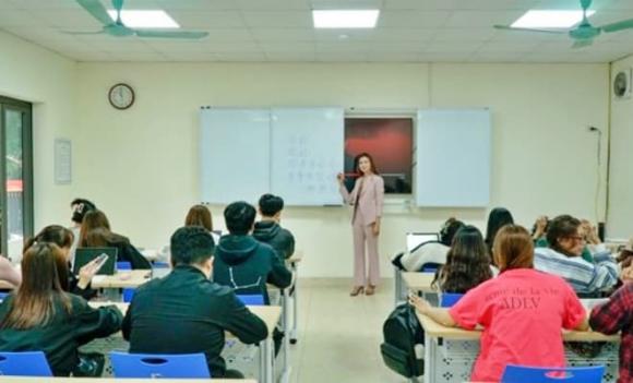 ngành học, đổi ngành, ngôn ngữ, kinh tế, thiết kế, sư phạm, công nghệ thông tin, chọn ngành, ngành học dễ thất nghiệp