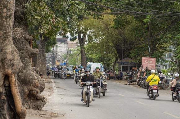 con đường đắt nhất hành tinh, tuyến đường  Hoàng Cầu Voi Phục, đường Vành đai 1