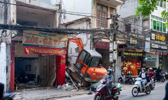 con đường đắt nhất hành tinh, tuyến đường  Hoàng Cầu Voi Phục, đường Vành đai 1