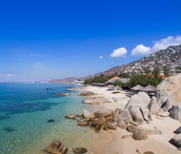 vùng ít bão nhất Việt Nam, bãi biển đẹp của việt nam, du lịch biển