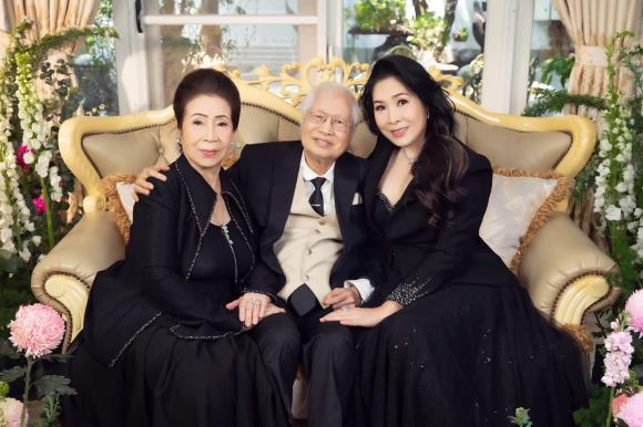 nsnd hồng vân, sao việt, hồng vân