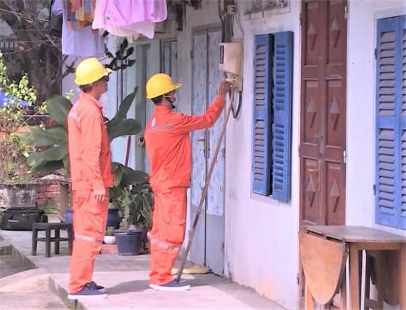 Thu tiền điện sai quy định, Chủ nhà trọ thu tiền điện sai, EVNHANOI