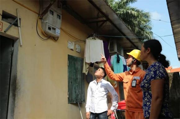 Thu tiền điện sai quy định, Chủ nhà trọ thu tiền điện sai, EVNHANOI