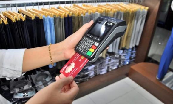 ngân hàng, dừng mọi giao dịch ngân hàng, thẻ gắn chip