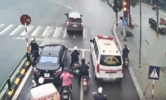 vượt đèn đỏ, Trường hợp được vượt đèn đỏ, tín hiệu đèn giao thông