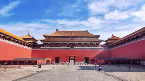 Tử Cấm Thành, Hoàng Đế Trung Quốc, Sàn gạch trong Tử Cấm Thành bị hỏng