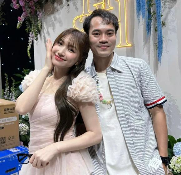 hòa minzy, văn toàn, sao việt