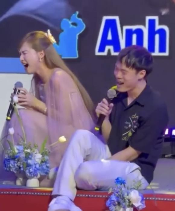 hòa minzy, văn toàn, sao việt