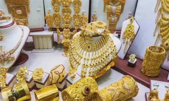 con giáp không hợp đeo trang sức vàng, con giáp nào kỵ đeo vàng