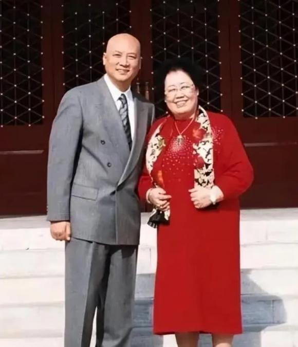 di-chuc-tran-le-hoa-5-ngoisaovn-w753-h877 0