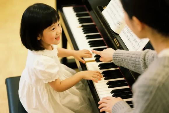 kiểu lời khen độc hại