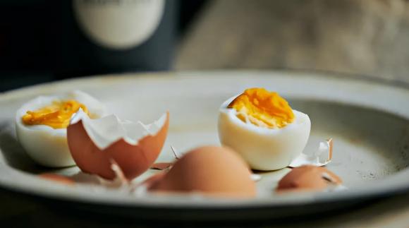 nên ăn bao nhiêu trứng luộc, ăn trứng luộc đúng cách