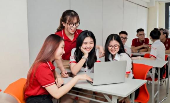 Đại học Ngoại thương, xét tuyển, tuyển sinh 2025, điểm SAT/ACT
