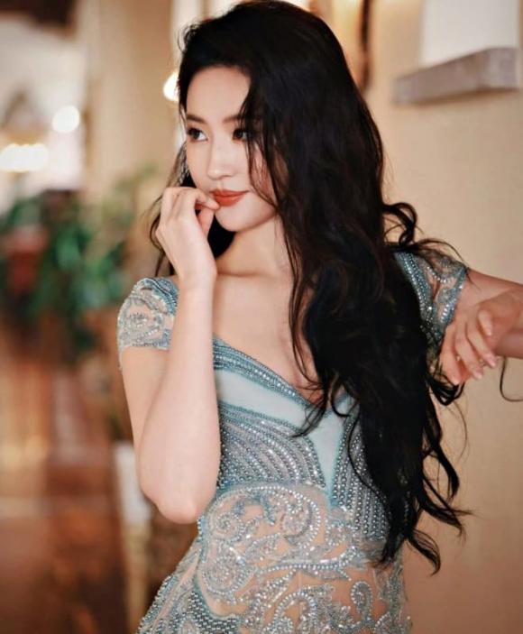 Lưu Diệc Phi, sao Hoa ngữ, Bạch Ngọc Lan 