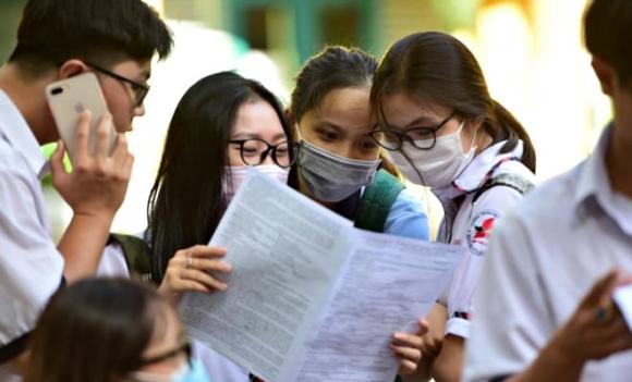 khối tuyển sinh, tuyển sinh năm 2025,  Đại học Ngoại thương, nguyện vọng, điểm đầu vào giảm