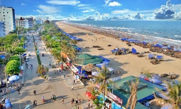 bãi biển Sầm Sơn, Thanh Hóa, xe điện 4 bánh 
