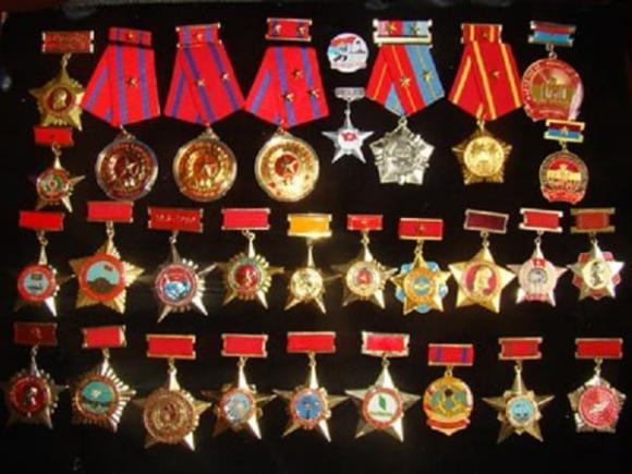 tiền thưởng Huân chương, tiền khen thưởng