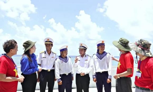 ngày nghỉ phép hằng năm, quân nhân, sĩ quan, công nhân, viên chức quốc phòng