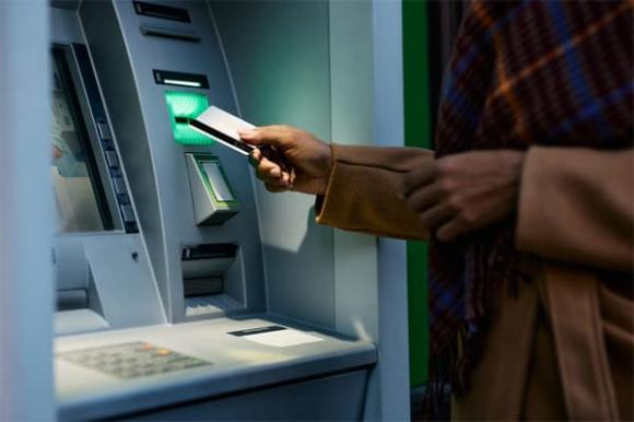 hạn mức rút tiền qua thẻ ATM, rút tiền tối đa, thẻ ATM, ngân hàng