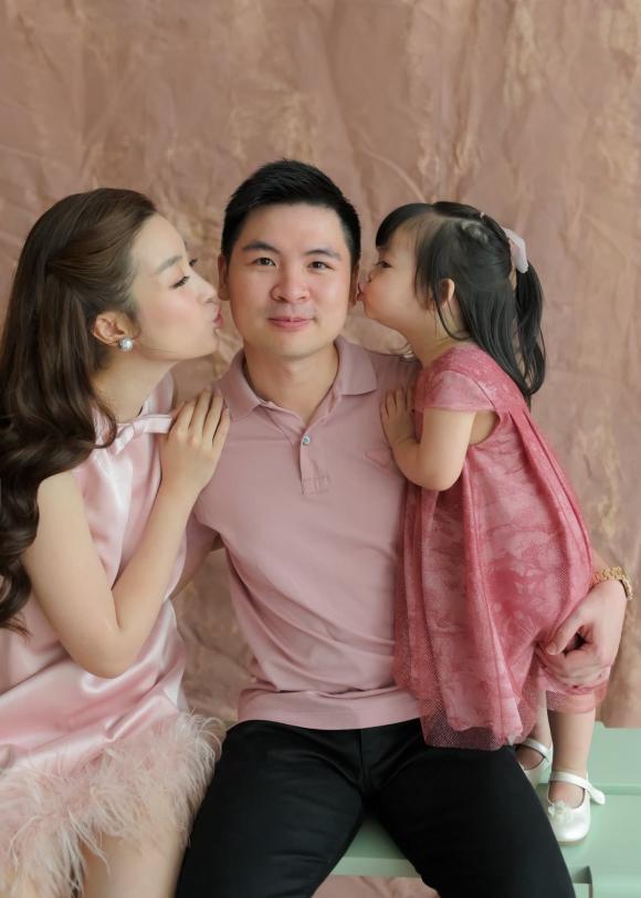 Hoa hậu Đỗ Mỹ Linh, con gái Đỗ Mỹ Linh, sao Việt