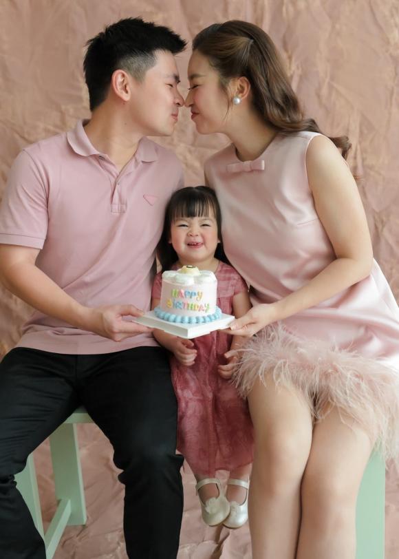 Hoa hậu Đỗ Mỹ Linh, con gái Đỗ Mỹ Linh, sao Việt
