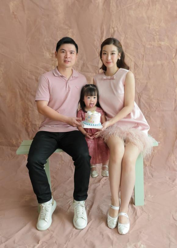 Hoa hậu Đỗ Mỹ Linh, con gái Đỗ Mỹ Linh, sao Việt