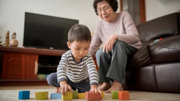 Chăm cháu, ông bà nhận trông cháu, 3 giới hạn khi chăm cháu