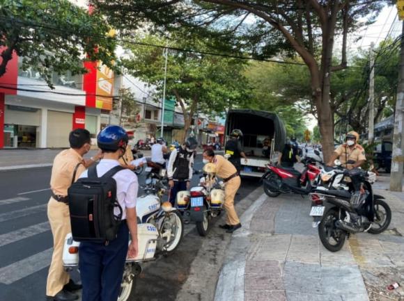 cha mẹ, cha mẹ bị phạt, chưa đủ tuổi điều khiển xe máy