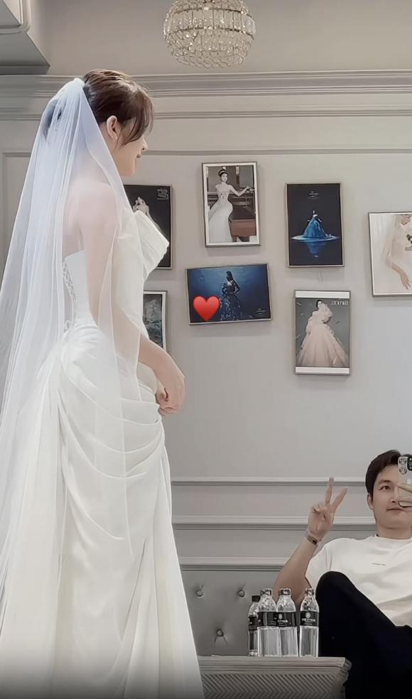 Đình Tú, Ngọc Huyền, sao Việt 