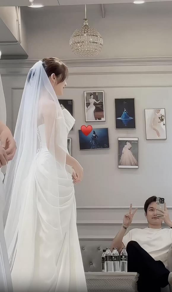 Đình Tú, Ngọc Huyền, sao Việt 