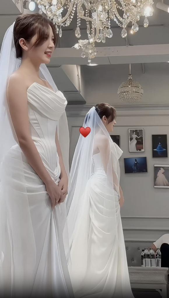 Đình Tú, Ngọc Huyền, sao Việt 