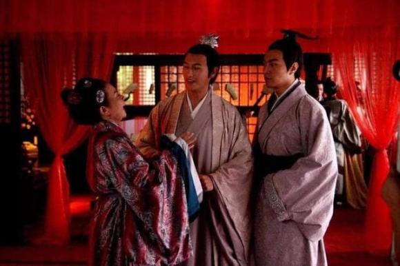 tại sao gái lầu xanh không bỏ trốn