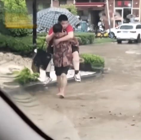 giả chăm cháu, cách chăm cháu của ông bà