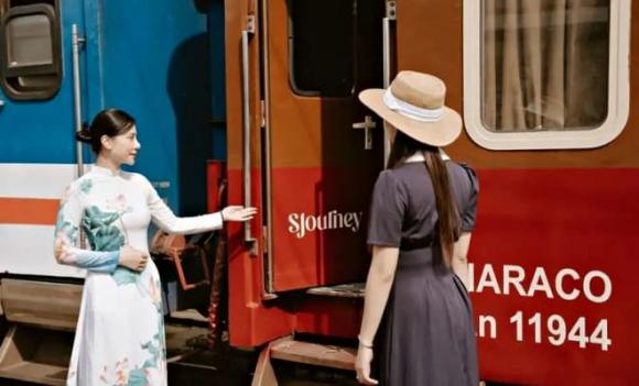chuyến tàu hạng sang SJourney